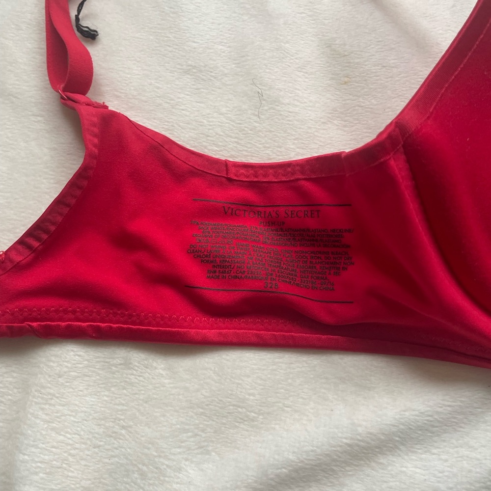 Victoria’s Secret Push Up bra - Picture 4 of 6